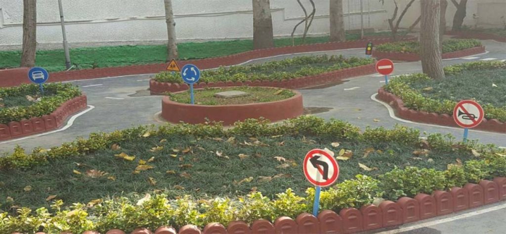 علائم ترافیکی مهد کودک